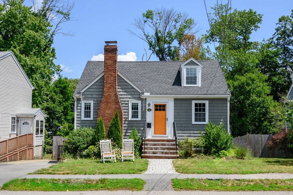 40 Lyman Rd, Milton, MA 02186