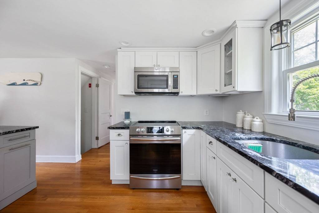 Milton, MA 02186,40 Lyman Rd