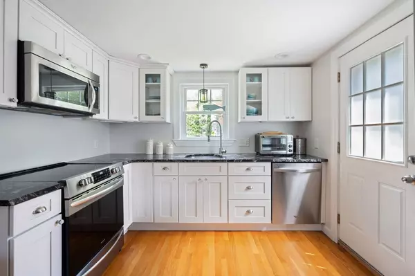 Milton, MA 02186,40 Lyman Rd