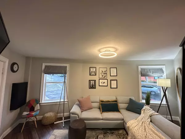 Boston, MA 02128,4 Shelby Street #1