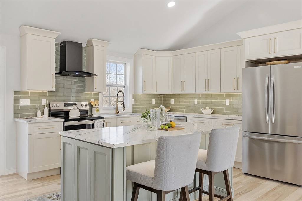21 Davis Rd, Westminster, MA 01473