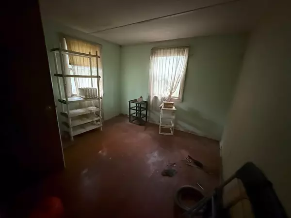 Berkley, MA 02779,35 Water Street