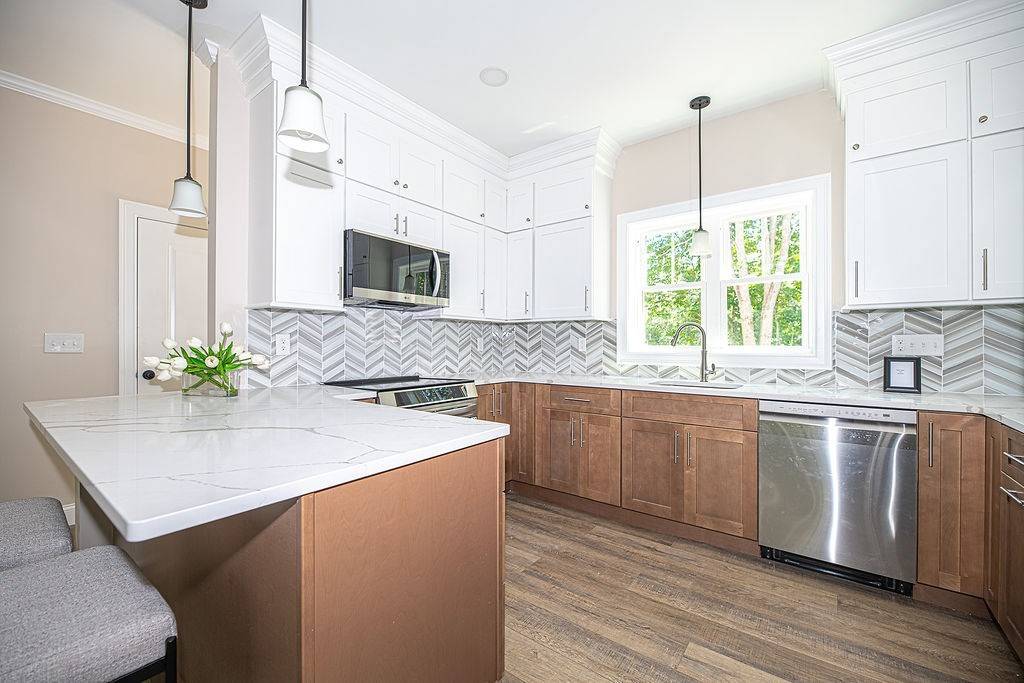 Salisbury, MA 01952,10 Meadowview Lane #B