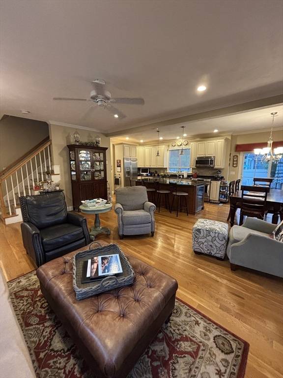 Falmouth, MA 02536,64 Oak Street
