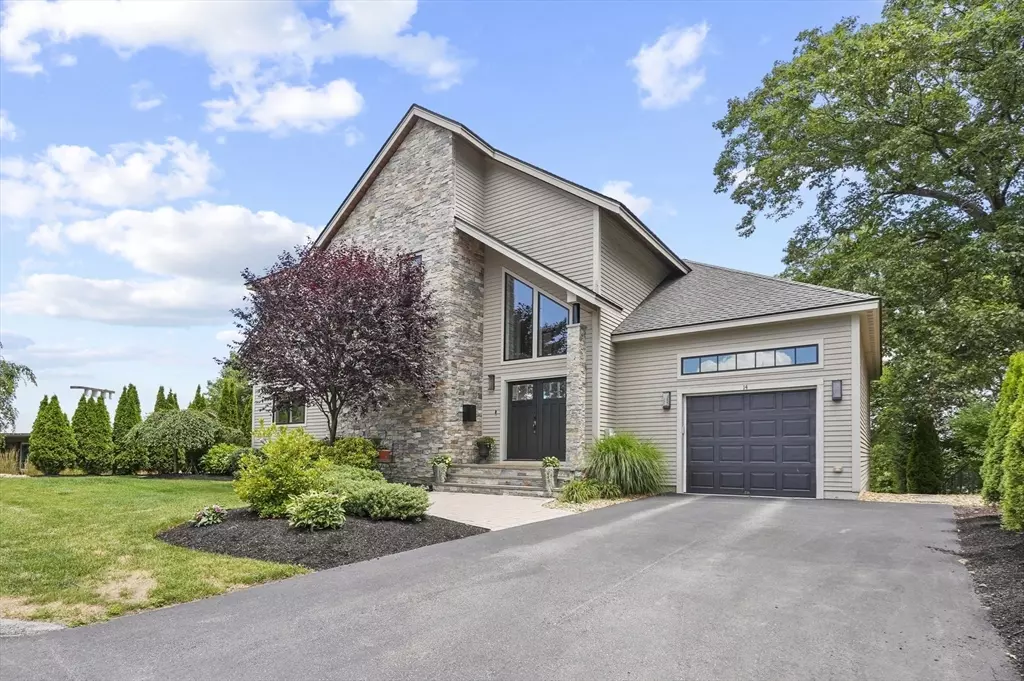 Worcester, MA 01604,14 Bay Edge Lane