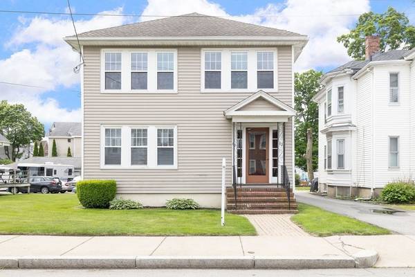 62 Vernon St #62, Waltham, MA 02453