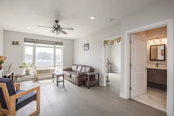 Quincy, MA 02169,18 Cliveden St #406W