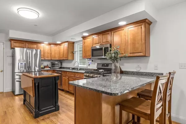 Carver, MA 02330,9 S Meadow Rd #B