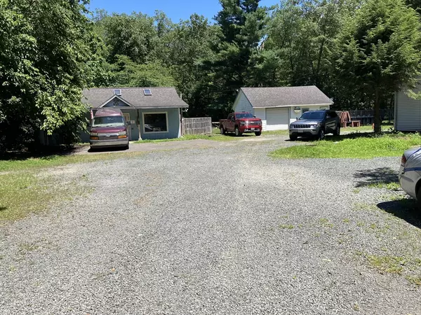 Southwick, MA 01077,148 Point Grove Rd