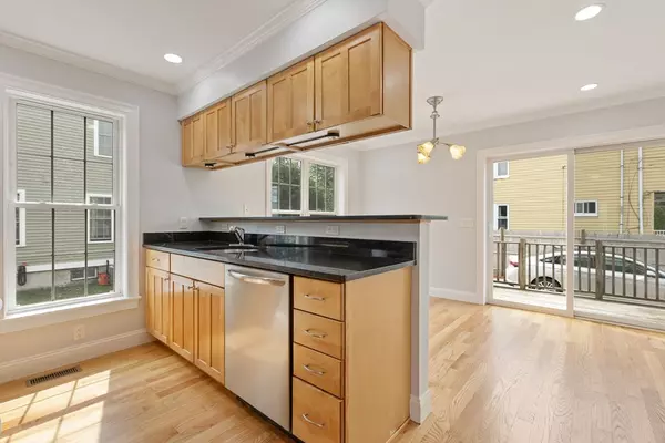 Boston, MA 02134,58 Holton St #58