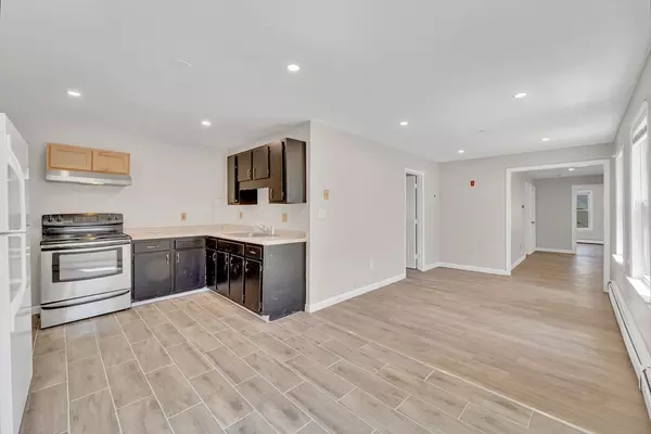 Haverhill, MA 01830,2 North St #1