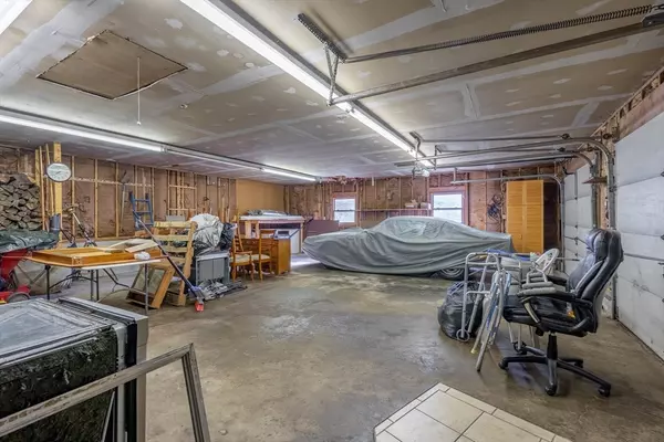 Hardwick, MA 01037,0 Taylor St