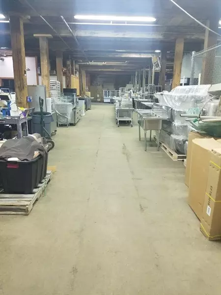 119R Foster St #Building 4, Peabody, MA 01960