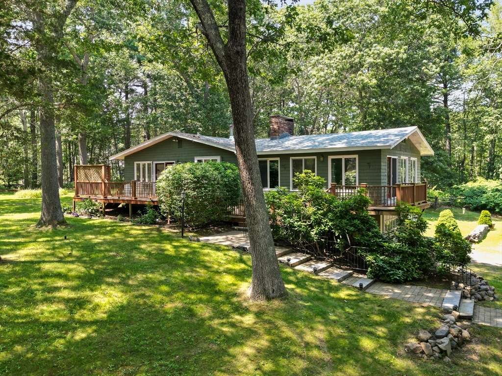 118 Echo Cove Road, Hamilton, MA 01982