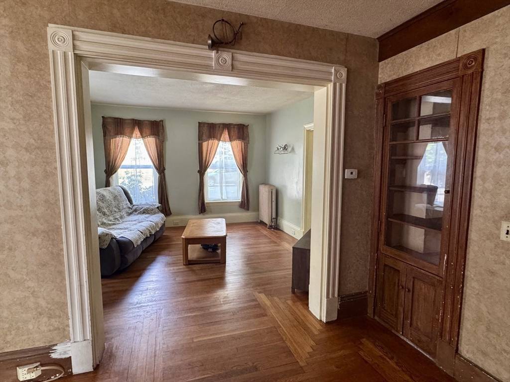 North Brookfield, MA 01535,52 Elm St
