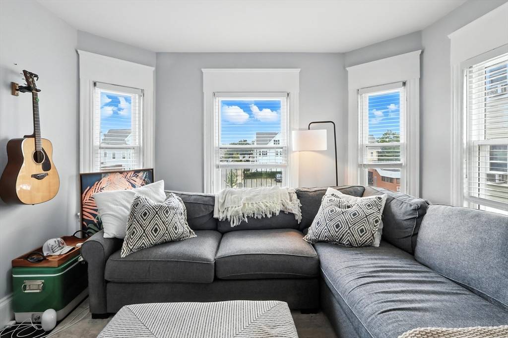 637 Broadway #2, Everett, MA 02149