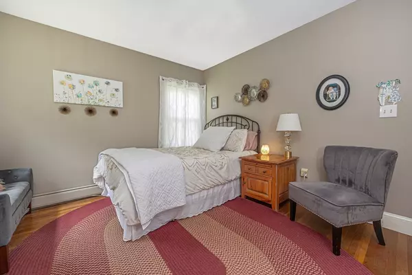 Hanson, MA 02341,29 Bayberry Road
