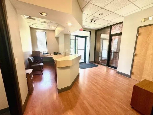 Seekonk, MA 02771,309 Taunton Ave #1