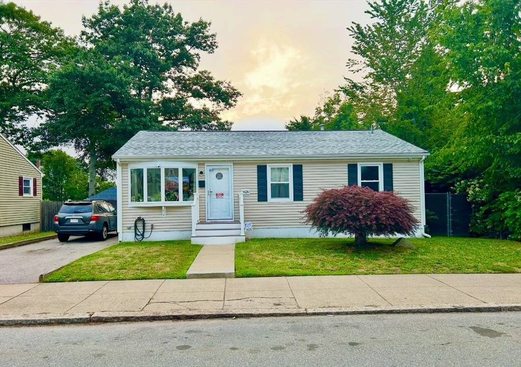 1626 Robeson St, Fall River, MA 02720