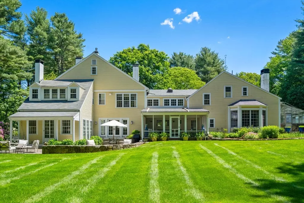 Dover, MA 02030,4 Claybrook Rd