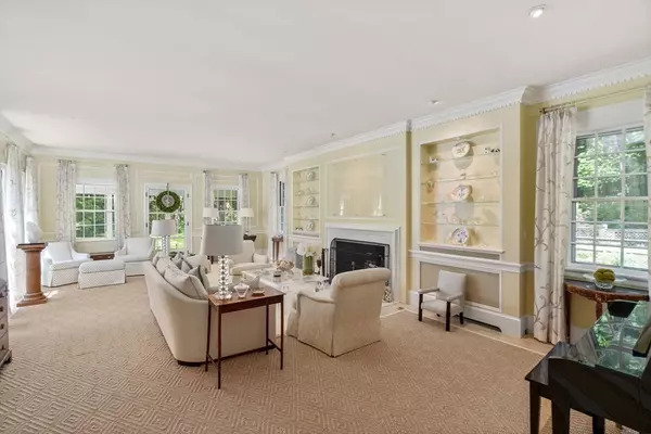 Dover, MA 02030,4 Claybrook Rd