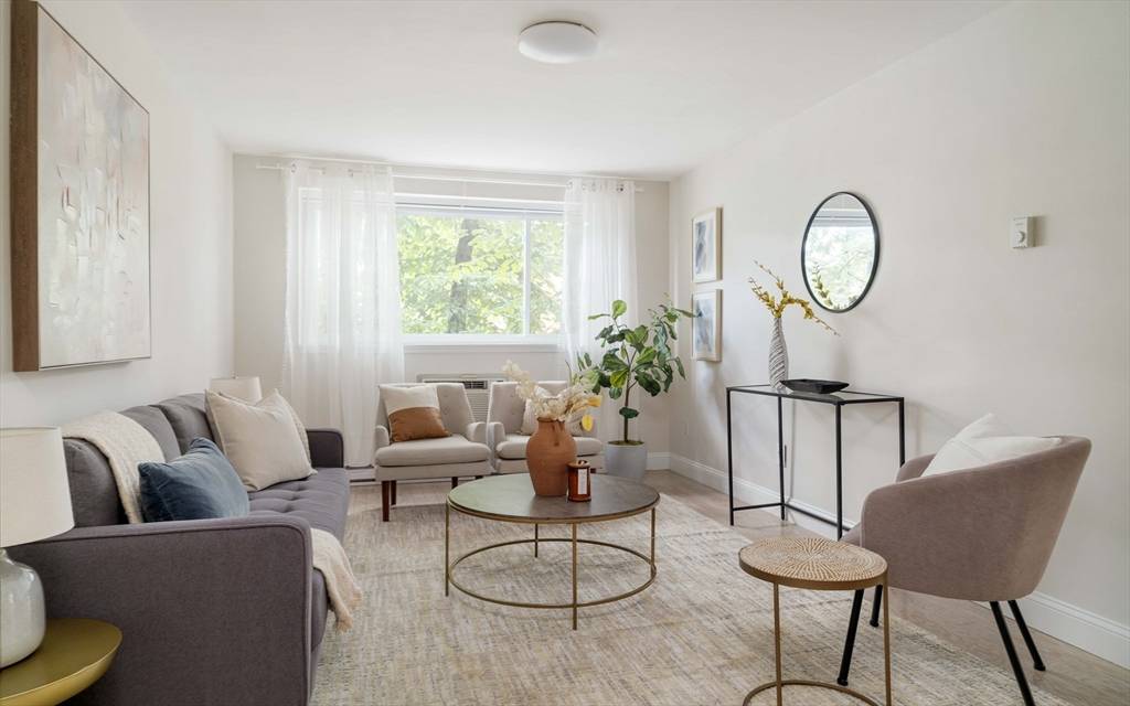 326 Broadway #10, Somerville, MA 02145