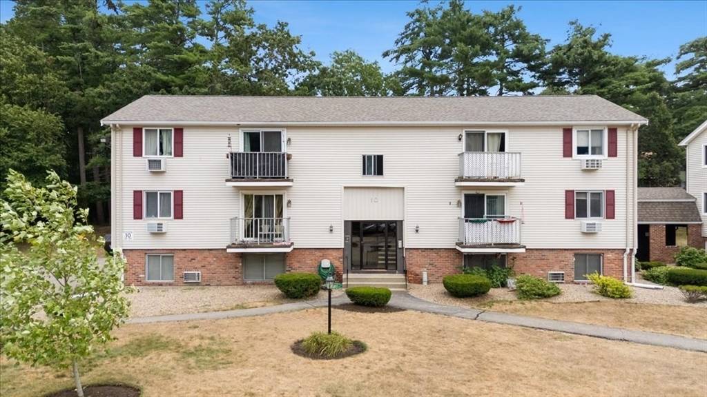 10 Royal Dane Dr #79, Marshfield, MA 02050