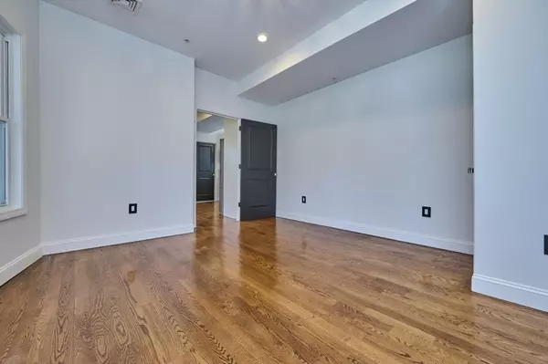 Chelsea, MA 02150,173 Walnut St #3