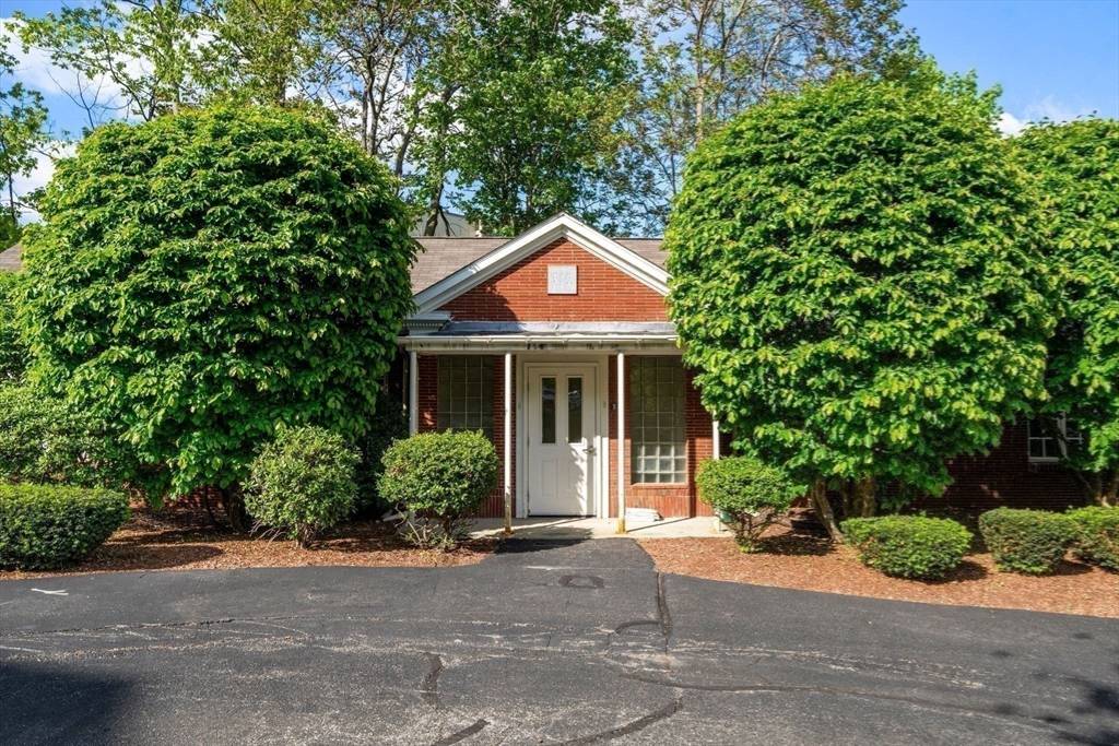312 Ringe Avenue #1, Cambridge, MA 02140