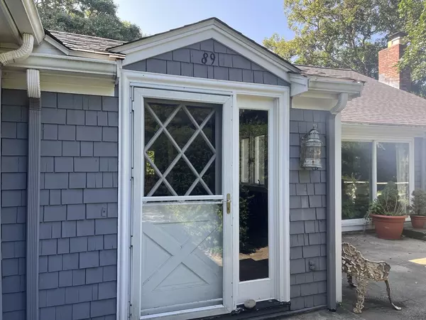 89 Swift Ave, Barnstable, MA 02655