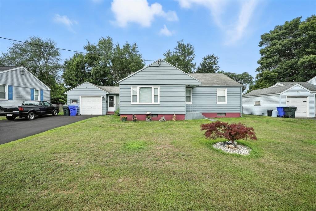 166 Drexel St, Springfield, MA 01104
