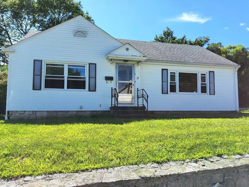 6 Crosby St, Webster, MA 01570
