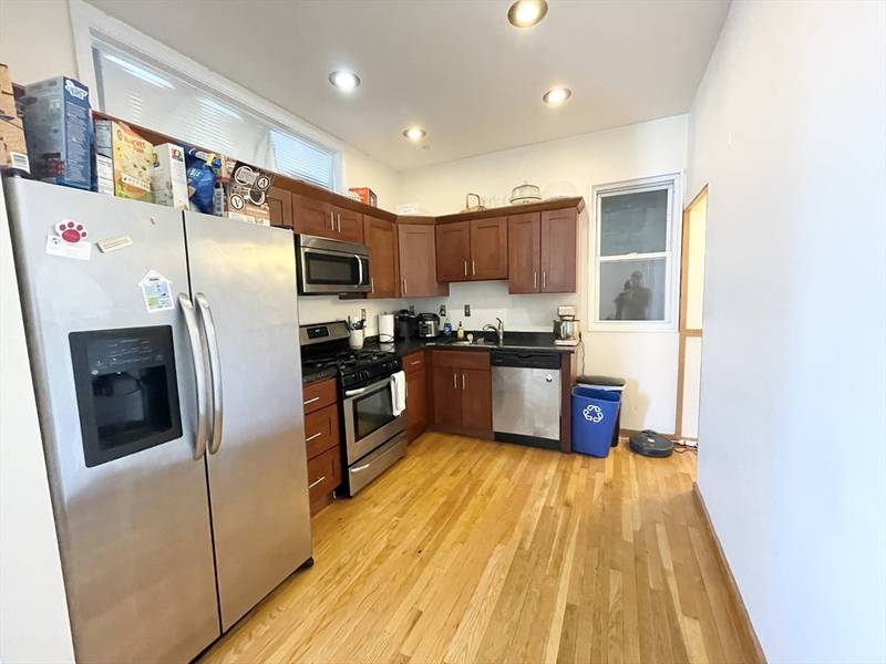 775 Parker St #1, Boston, MA 02120