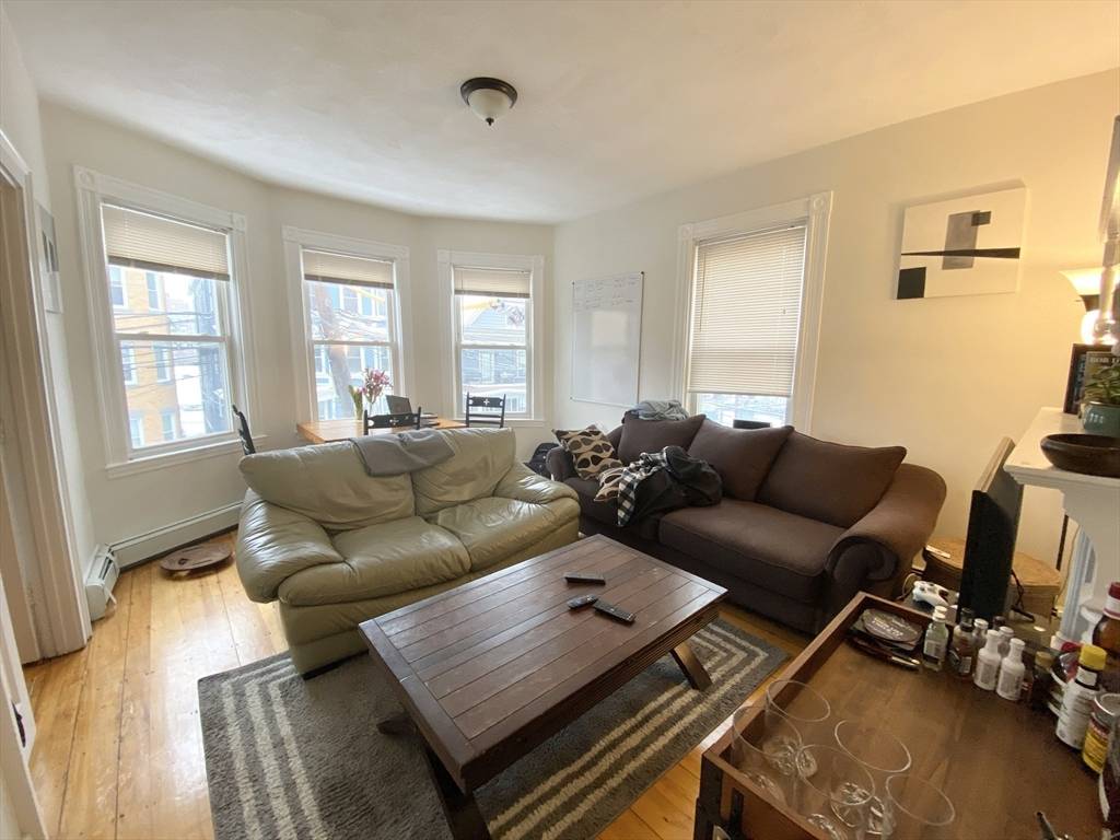 101 Calumet St #2, Boston, MA 02120