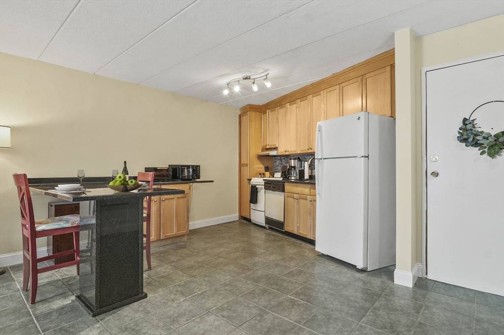 Holliston, MA 01746,152 Turner Road #33