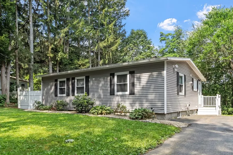 17 Apple Rock Way, Shirley, MA 01464