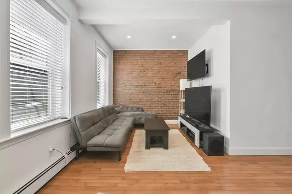 Boston, MA 02127,168 F St #3