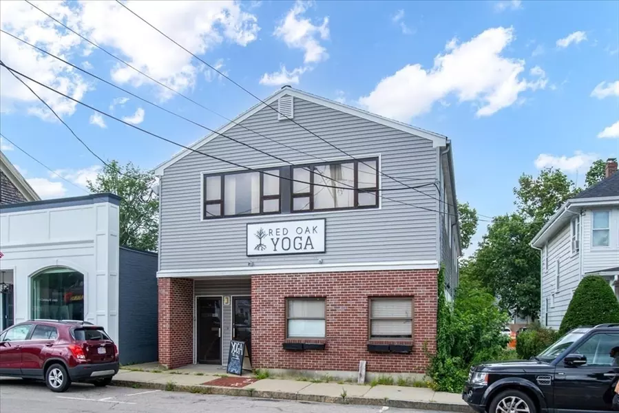 10 Billings St, Sharon, MA 02067