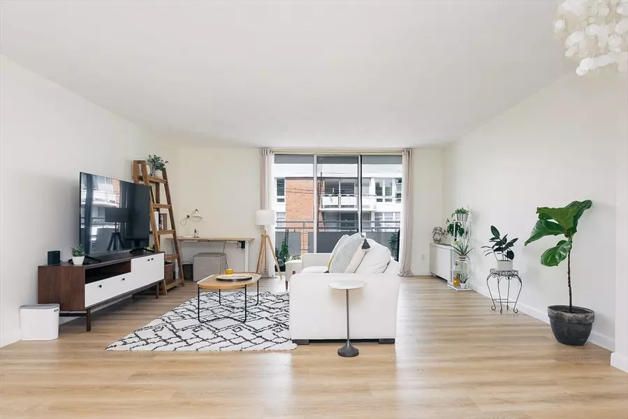 41 Park St #303, Brookline, MA 02446
