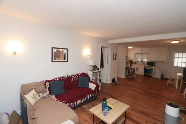 Cambridge, MA 02138,72 Cushing Street #72A
