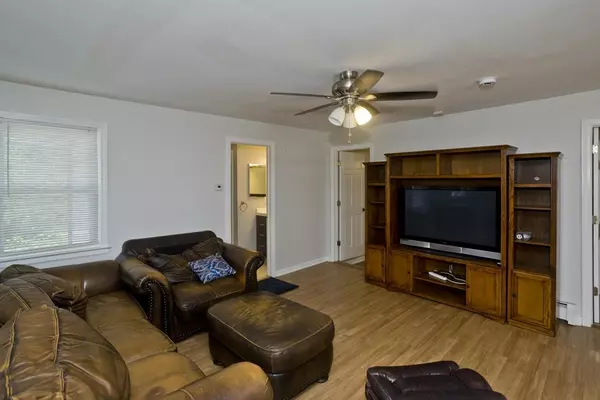 Hampden, MA 01036,159 N Monson Rd #1