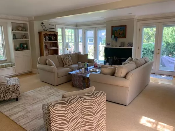 Cambridge, MA 02138,9 Dunstable Road #1F