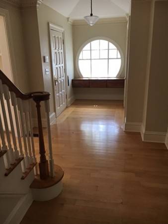 9 Dunstable Road #1F, Cambridge, MA 02138