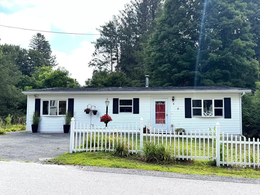 Upton, MA 01568,4 Depot St