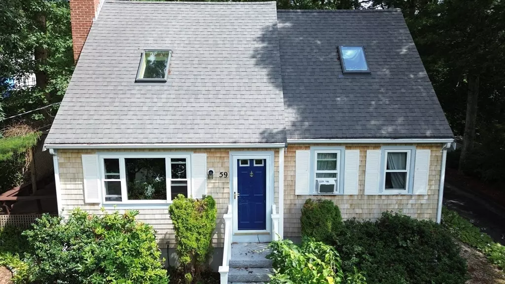 59 Whitecaps Drive, Falmouth, MA 02536