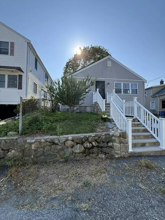 Waltham, MA 02451,128 Seminole Ave #128