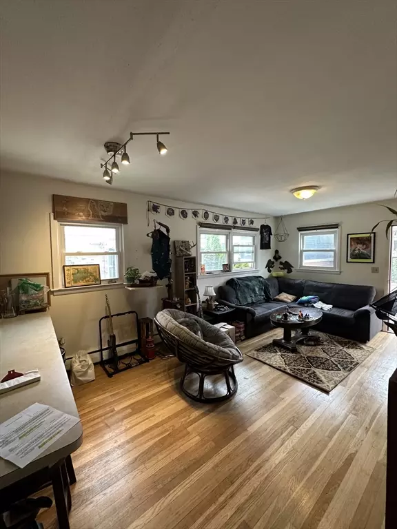Boston, MA 02135,8 Newton St