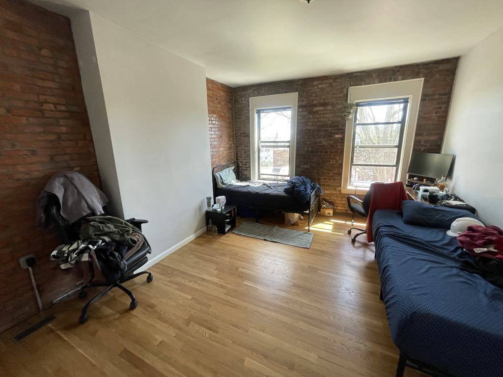 18 Perrin St #Room B, Boston, MA 02119