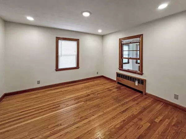 Arlington, MA 02474,11 Mead Road #11