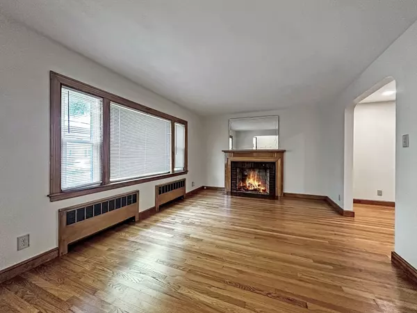 Arlington, MA 02474,11 Mead Road #11